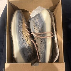 YEEZY 380 Mist Sneakers UNWORN
